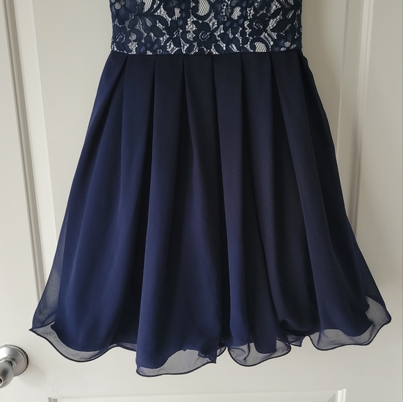 Pleated Cap Sleeved Blue White Lace Tulle Midi Cocktail Dress Size 4 - Picture 3 of 12